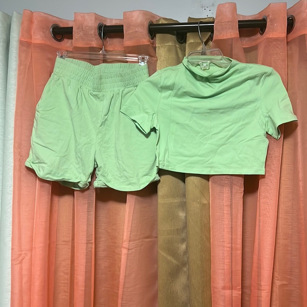 bright crop green set